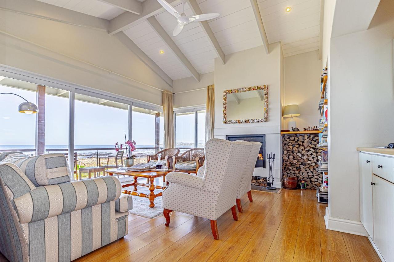 138 Marine Beachfront Guesthouse Германус Екстер'єр фото