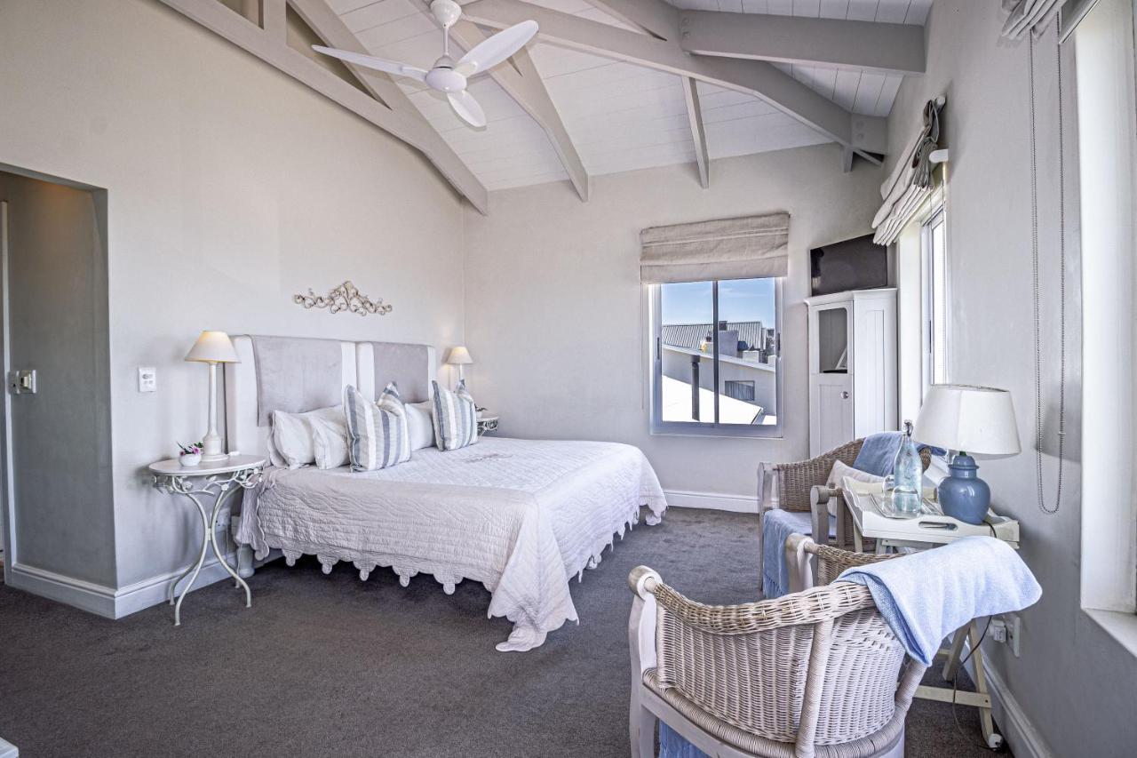 138 Marine Beachfront Guesthouse Германус Екстер'єр фото