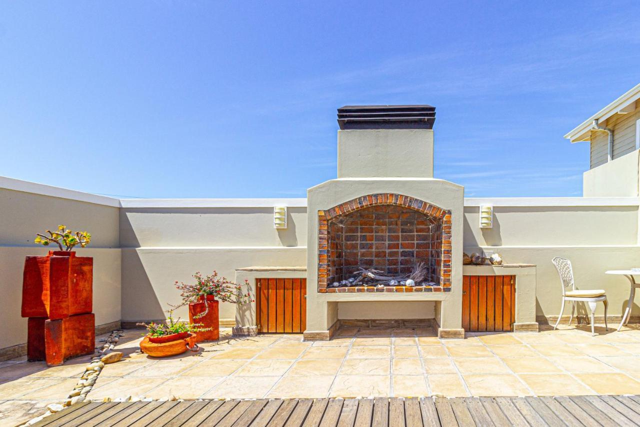 138 Marine Beachfront Guesthouse Германус Екстер'єр фото