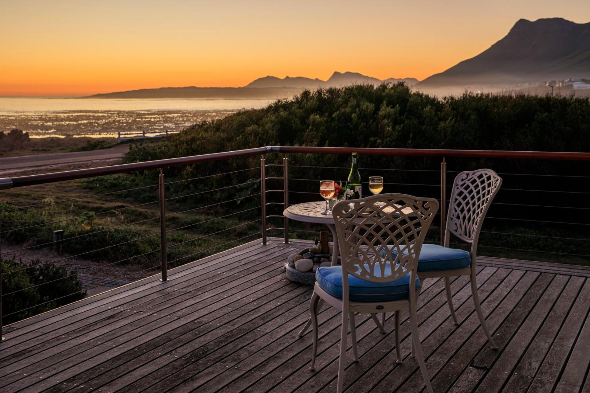138 Marine Beachfront Guesthouse Германус Екстер'єр фото