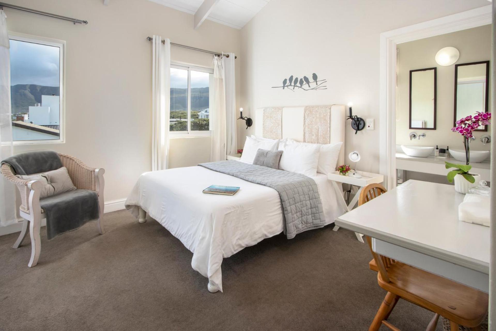 138 Marine Beachfront Guesthouse Германус Екстер'єр фото