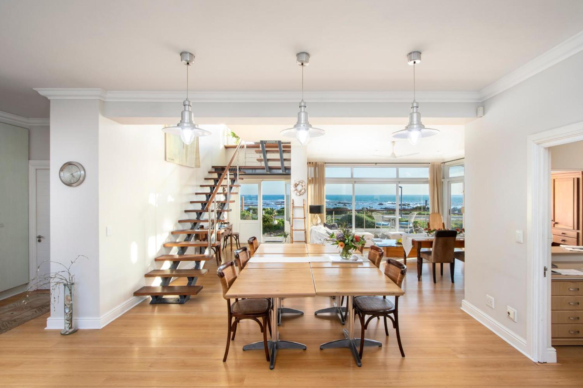 138 Marine Beachfront Guesthouse Германус Екстер'єр фото