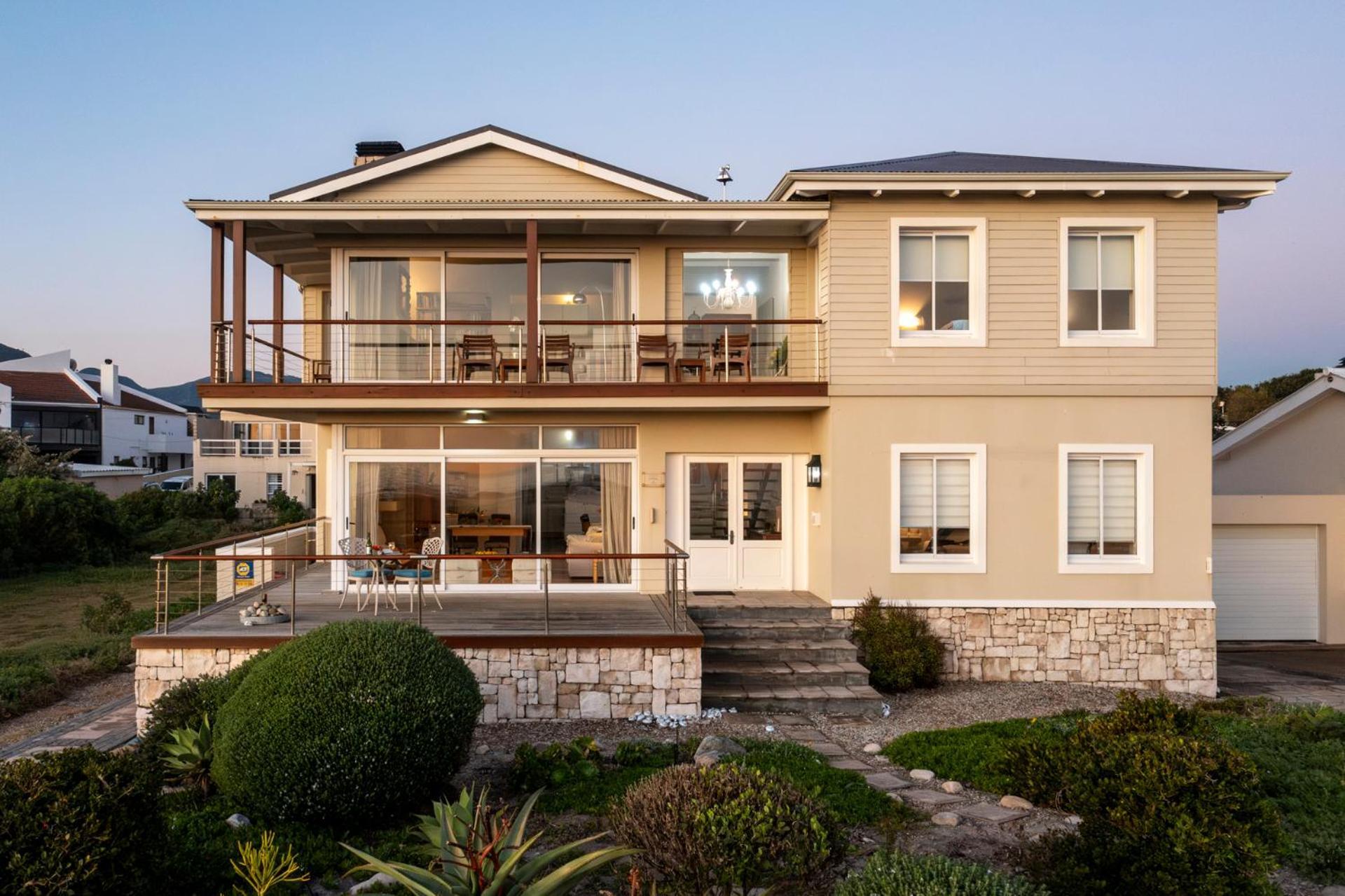 138 Marine Beachfront Guesthouse Германус Екстер'єр фото
