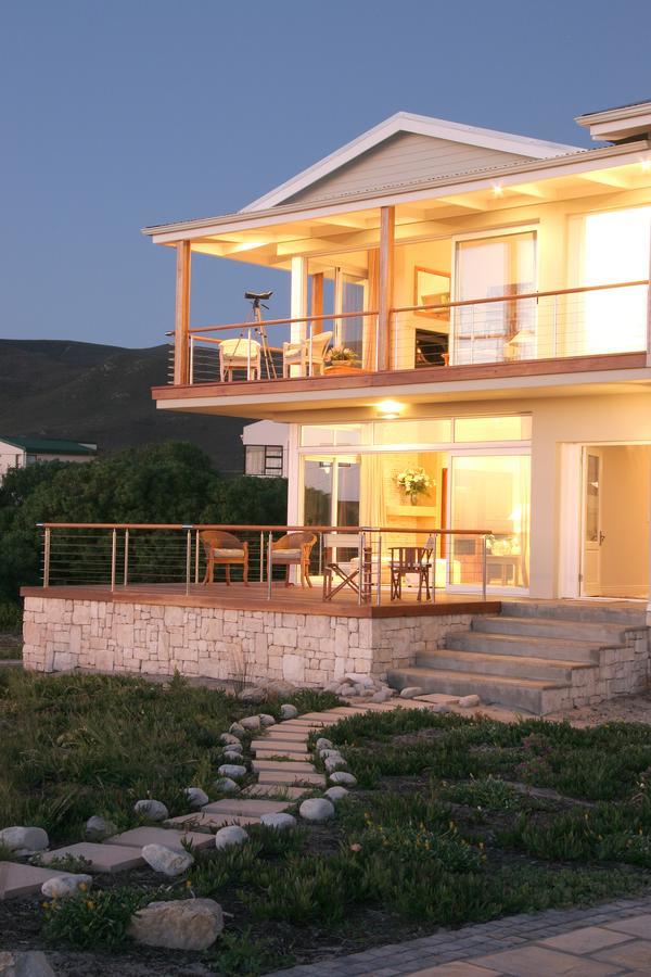 138 Marine Beachfront Guesthouse Германус Екстер'єр фото