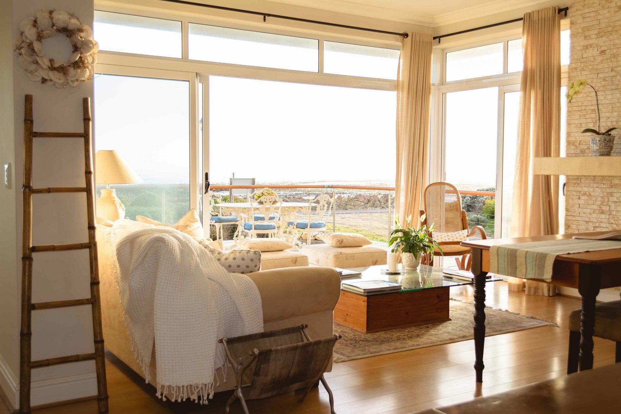 138 Marine Beachfront Guesthouse Германус Екстер'єр фото